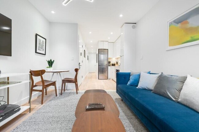 503 W 22nd St in New York, NY - Building Photo - Building Photo
