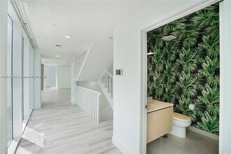 600 NE 27th St, Unit 103 in Miami, FL - Building Photo - Building Photo