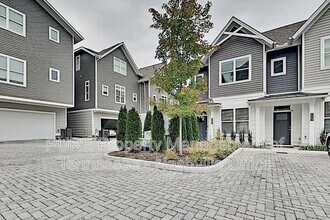 430 Merritt Ave in Nashville, TN - Building Photo - Building Photo