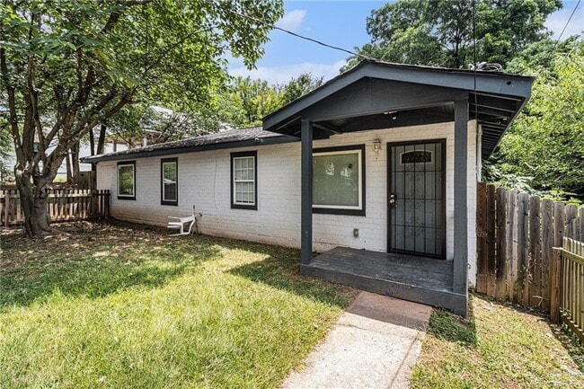 property at 814 Humphries St SW