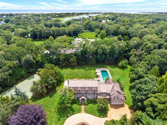 property at 24 Jericho Cl Ln