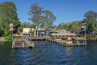 1513 Lake Tarpon Ave in Tarpon Springs, FL - Foto de edificio - Building Photo