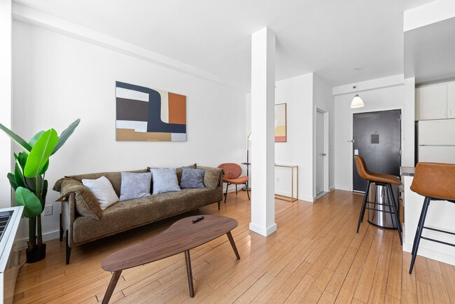 property at 17 St Marks Pl