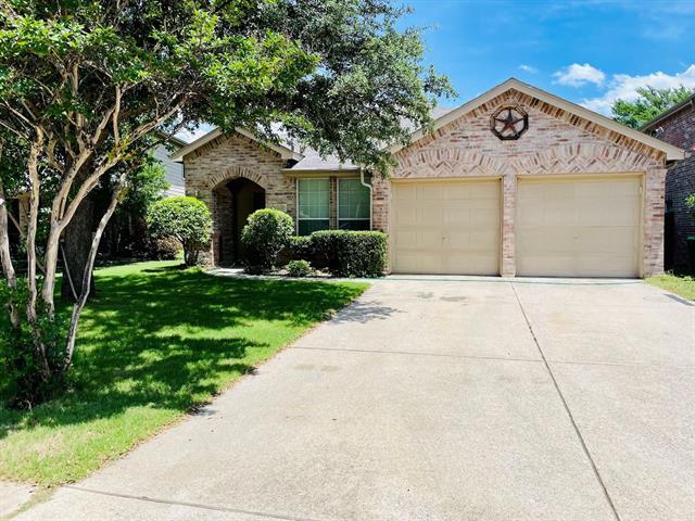 1228 Golden Eagle Ct in Aubrey, TX - Building Photo
