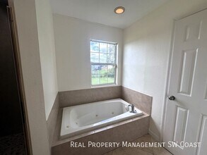 4201 21st St SW in Lehigh Acres, FL - Building Photo - Building Photo