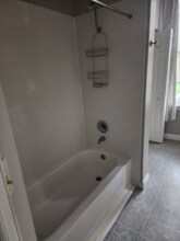 3570 Burch Ave-Unit -2 in Cincinnati, OH - Building Photo - Building Photo