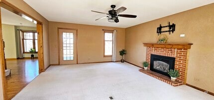 3497 Kings Lair Dr in Spring Grove, IL - Building Photo - Building Photo