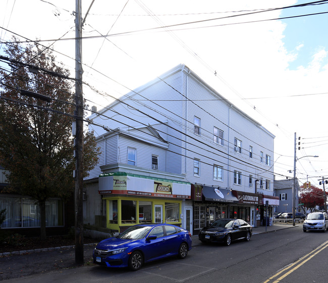 36-40 Van Zant St in Norwalk, CT - Building Photo - Building Photo