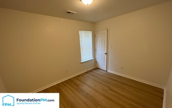 5869 E Fox Bend Cove in Memphis, TN - Building Photo - Building Photo