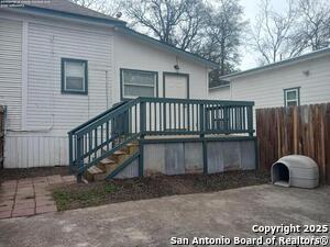 212 Mclane St in San Antonio, TX - Foto de edificio