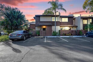 1233 Hampton Blvd in North Lauderdale, FL - Building Photo