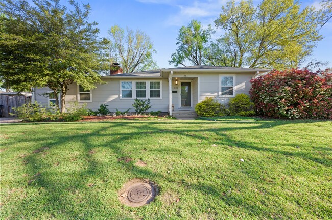 property at 139 E 49th St
