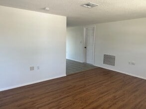 9820 Rainbow Ln in Port Richey, FL - Building Photo - Building Photo