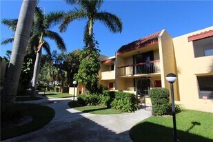 767 SE 1st Way in Deerfield Beach, FL - Building Photo