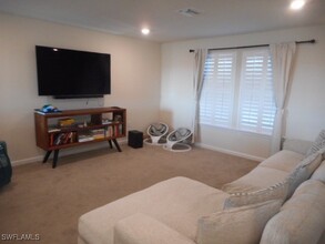 4768 Crested Eagle Ln in Ft. Myers, FL - Building Photo - Building Photo