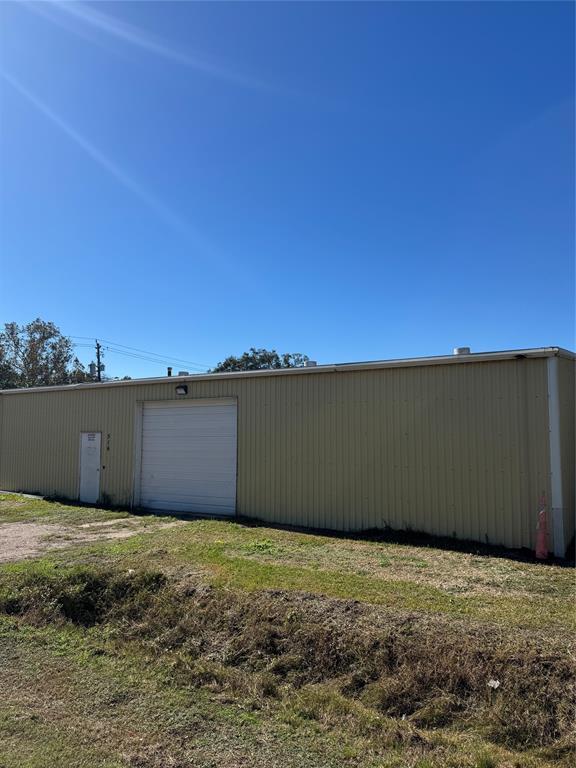 516 Cedar Bayou Rd in Baytown, TX - Building Photo - Building Photo