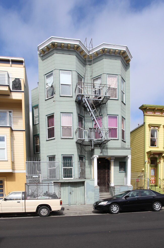 656 Capp St in San Francisco, CA - Foto de edificio - Building Photo