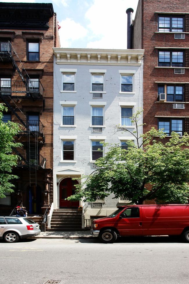 217 W 15th St in New York, NY - Building Photo - Building Photo