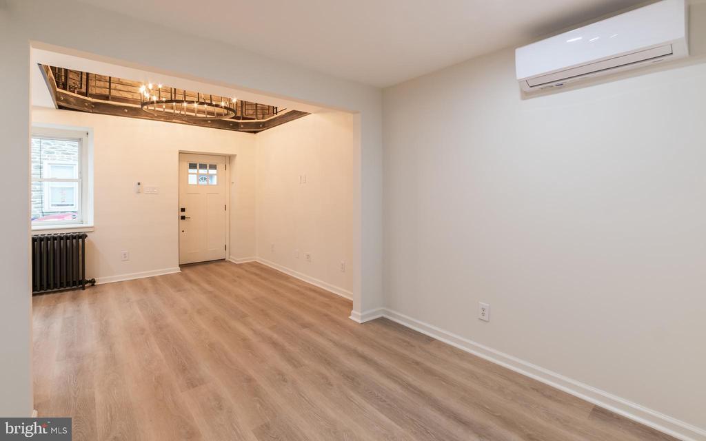130 Krams Ave in Philadelphia, PA - Building Photo