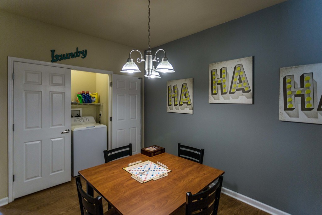 The Dutton Luxury Apartments Murfreesboro, TN Apartments