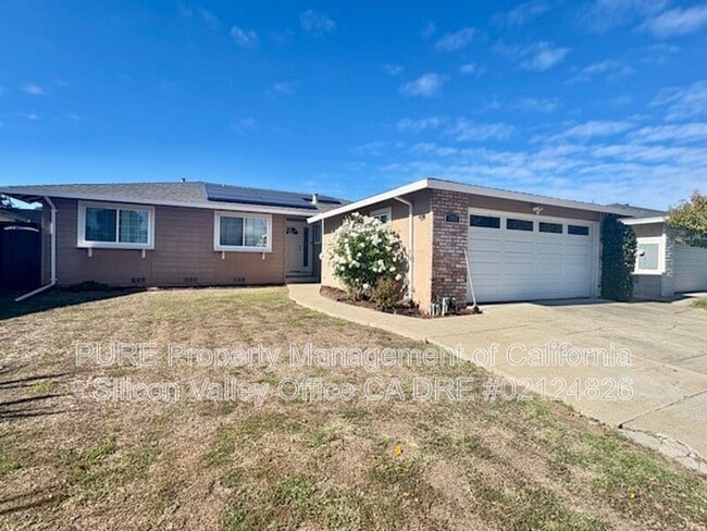 property at 2883 Vía Encinitas