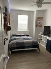 1338 Grantham Dr in Sarasota, FL - Building Photo - Building Photo