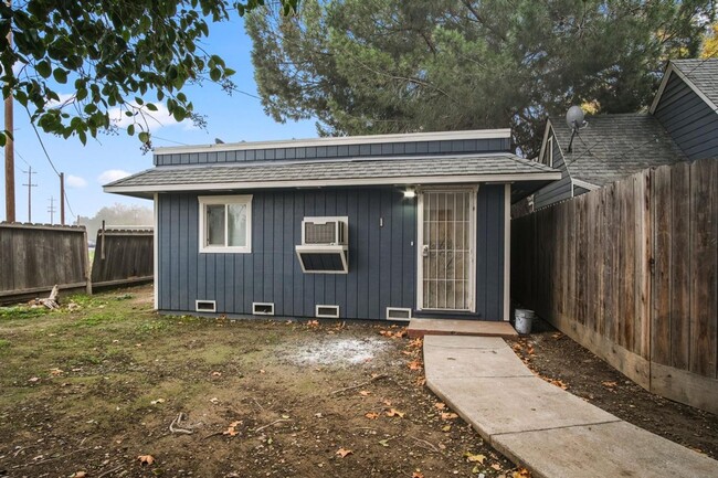 property at 1109-1109 Alice St