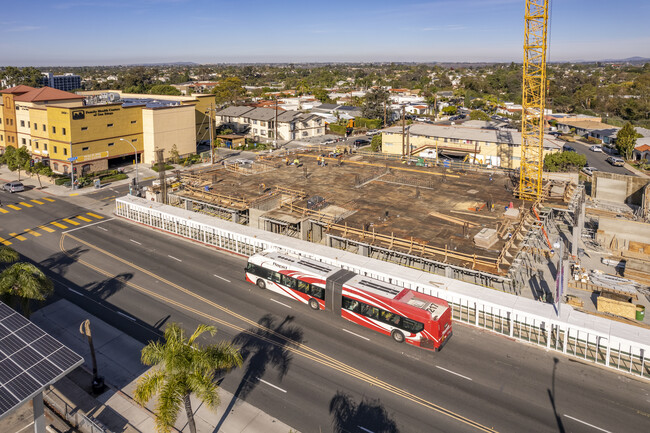 5474 El Cajon Blvd in San Diego, CA - Foto de edificio - Building Photo