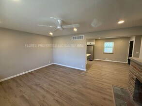 4406 Glenmawr Ave in Columbus, OH - Foto de edificio - Building Photo