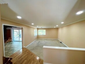 1050 W La Deney Dr in Ontario, CA - Foto de edificio - Building Photo