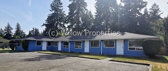12020 Lakewood Dr SW in Lakewood, WA - Building Photo