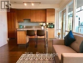 80 John St in Toronto, ON - Building Photo - Building Photo