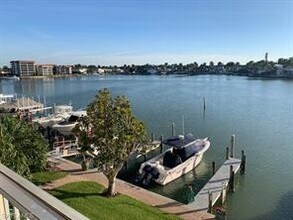 2600 Gulf Shore Blvd N-Unit -31 in Naples, FL - Foto de edificio - Building Photo