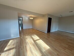 68 Virgin Islands Dr in Toms River, NJ - Building Photo - Building Photo