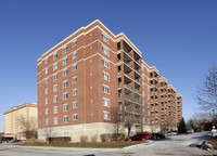 Cumberland Crossing in Chicago, IL - Foto de edificio - Building Photo