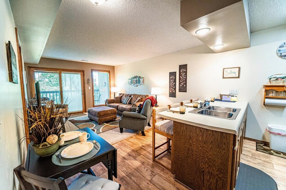 5 Chandler Ln, Unit SI ID1295580P in Branson West, MO - Building Photo