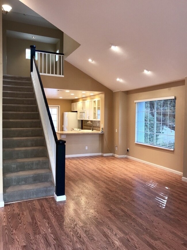 3750 Greggory Way in Santa Barbara, CA - Building Photo - Building Photo