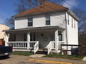 168 N Lancaster St, Unit 3 in Athens, OH - Building Photo