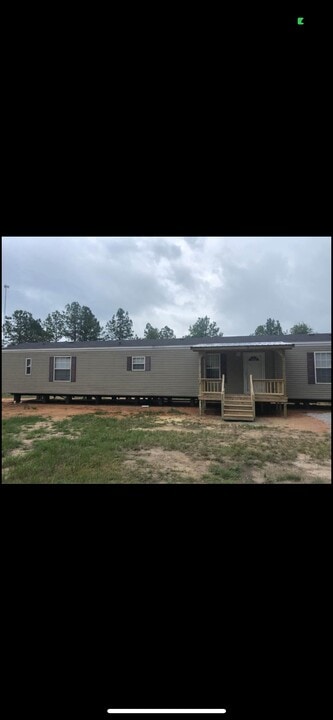 10946 Highway 28 E in Pineville, LA - Building Photo