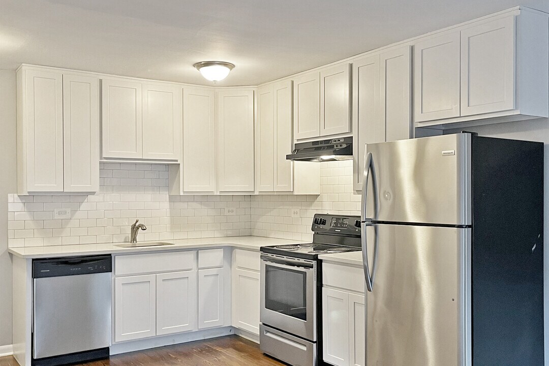 631 S. Maple Ave. in Oak Park, IL - Building Photo