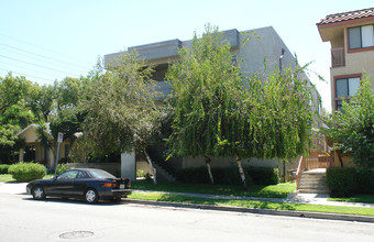 404 Milford St in Glendale, CA - Building Photo - Building Photo