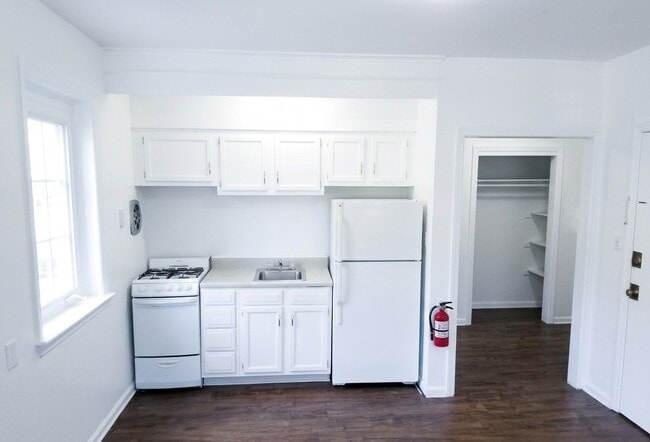 21 Old Allamuchy Rd, Unit Studio