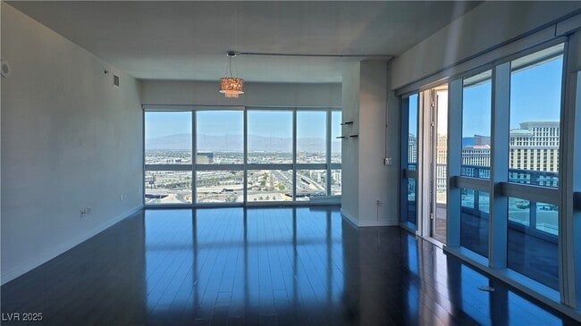 4471 Dean Martin Dr, Unit 2610 in Las Vegas, NV - Building Photo - Building Photo