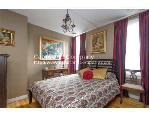 property at 5 Grove St