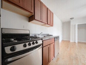 956 W Cornelia Ave in Chicago, IL - Building Photo - Building Photo