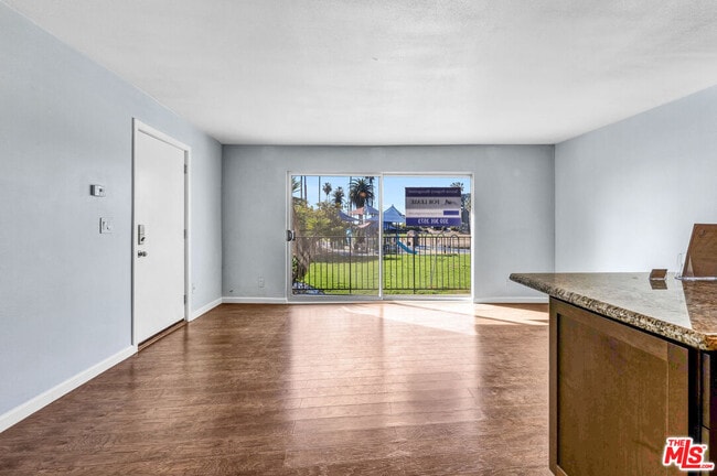 6655 Esplanade in Venice, CA - Building Photo - Building Photo