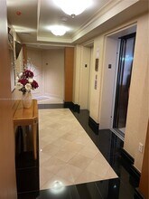 5025 Collins Ave in Miami Beach, FL - Building Photo - Building Photo