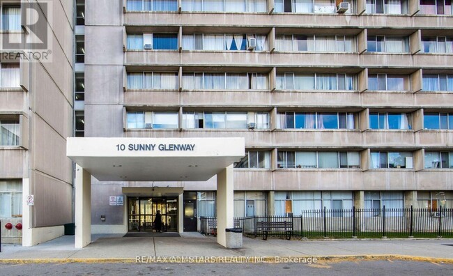 10-1910 Sunny Glenway in Toronto, ON - Building Photo - Building Photo