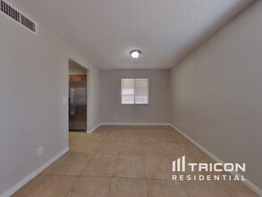 8602 W Sells Dr in Phoenix, AZ - Building Photo - Building Photo