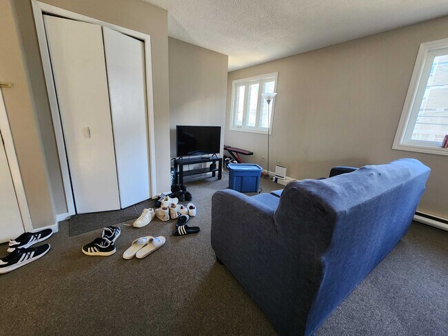 46 Collingwood St in Kingston, ON - Building Photo - Building Photo